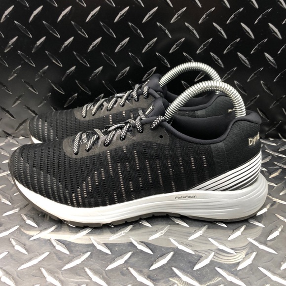 Asics Shoes - ASICS DYNAFLYTE 3